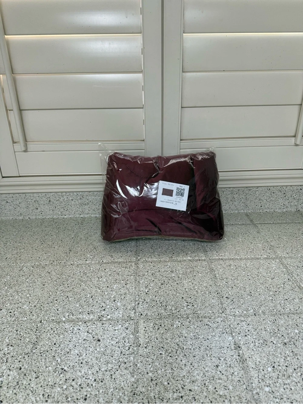 NEW Plush Reversible Burgundy & Gold Dog Bed 24 X 18
